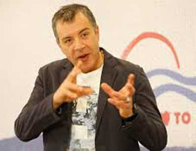 2014-09-17-politiki-aytos-einai-o-theodorakis