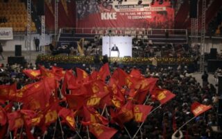 2015 01 21 Politiki KKE dynato kouts