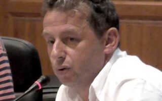 Sxolia meliopoulos leuko se lazaridi