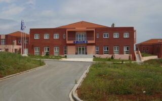 Topika sxoli metekpaideusis ea