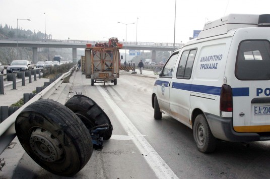 Topika thanatiforo polymilos