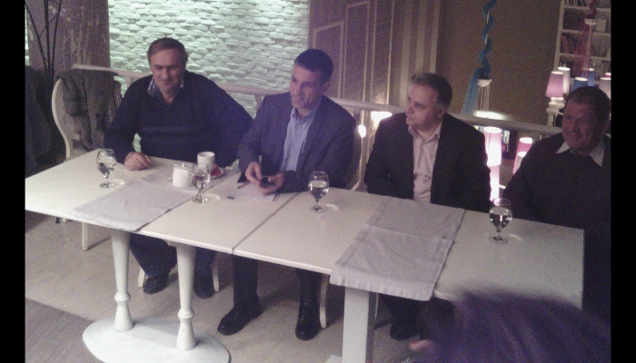 Politiki lapavitsas syntypou