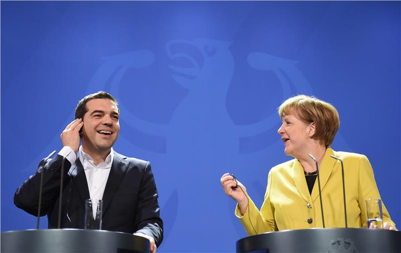 oikonomia merkel tsipras thermi