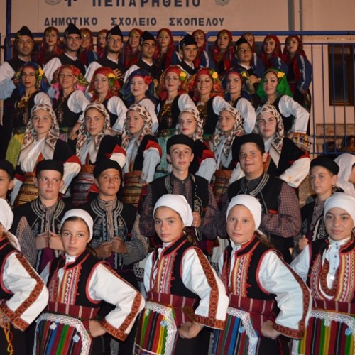 Το Λύκειο Ελληνίδων Βέροιας στο 3ο Φεστιβάλ παραδοσιακών χορών "Διαμαντής Παλαιολόγος", στη Σκόπελο