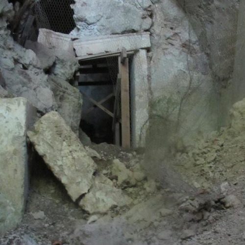 "Αρχαιολογικός Χώρος Μαρίνας Νάουσας, Ευρώπης. Ένας Εγκαταλελειμμένος Τάφος και Ντροπή μας" του Ηλία Τσέχου