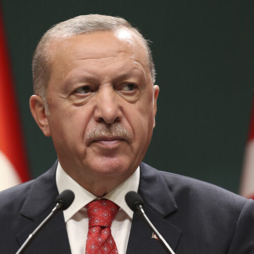 Συνεχίζει να προκαλεί ο Ερντογάν: «Ή θα το καταλάβουν με τη γλώσσα της πολιτικής ή θα ζήσουν μεγάλες πίκρες στο πεδίο της μάχης»