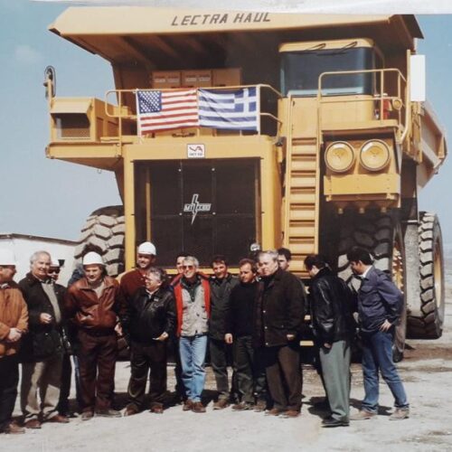 Ο βεροιώτης μεταλλειολόγος Στέργιος Μποζίνης και ο πρώην πρέσβης των ΗΠΑ Τομας Ναϊλς στο ορυχείο του Νότιου πεδίου της ΔΕΗ