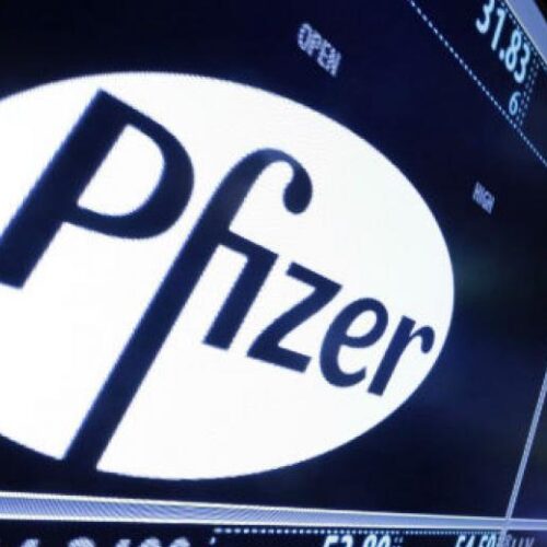 Κέρδη 15 δισ. δολάρια φέτος για την Pfizer από το εμβόλιο για τον κορονοϊό