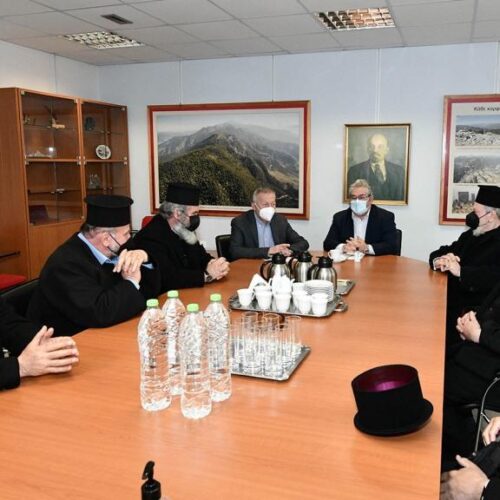 Συνάντηση του Δημήτρη Κουτσούμπα με αντιπροσωπεία του Ιερού Συνδέσμου Κληρικών Ελλάδας