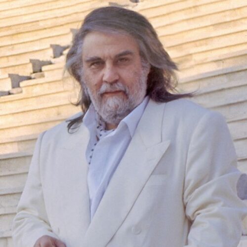 Έφυγε από τη ζωή ο κορυφαίος συνθέτης Βαγγέλης Παπαθανασίου | photos / videos